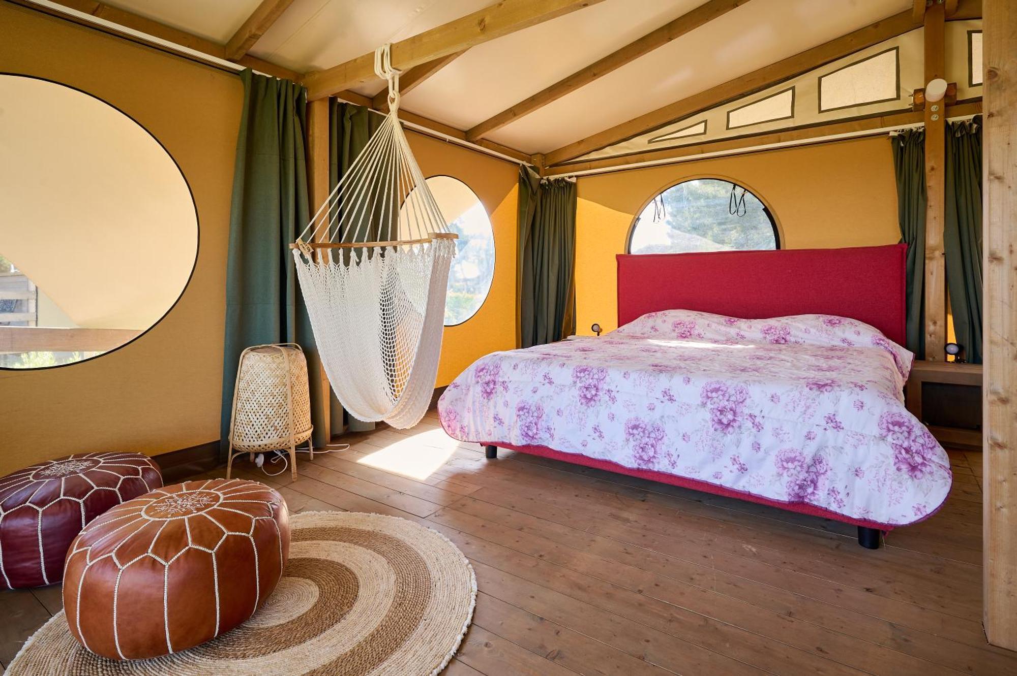 Suite Glamping Vicino Al Mare ピオンビーノ エクステリア 写真