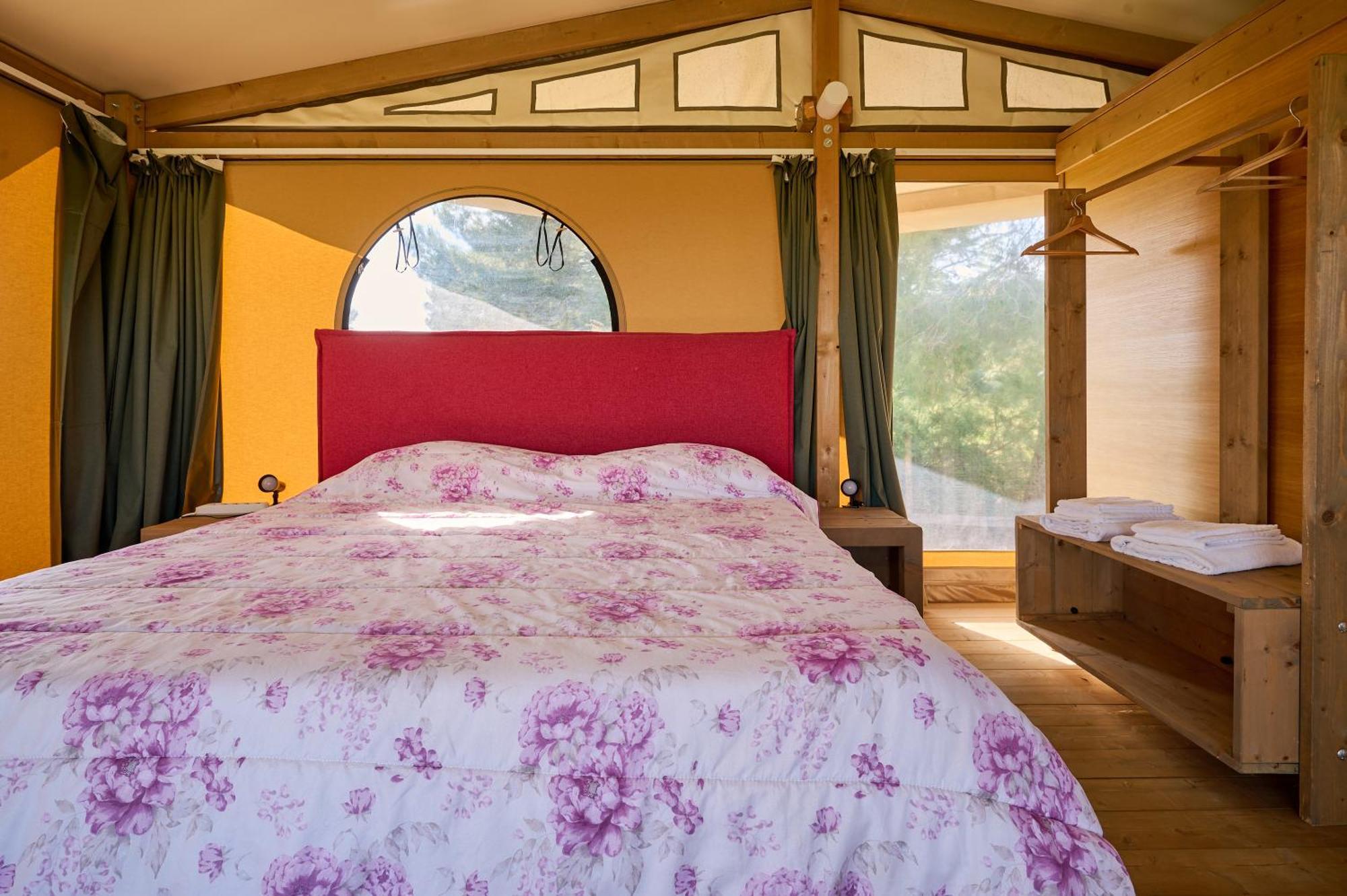 Suite Glamping Vicino Al Mare ピオンビーノ エクステリア 写真
